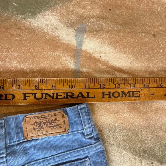 Vintage 1980s Blue Corduroy Levi's pants Measure 22x27 Made in the USA - Picture 5 of 6